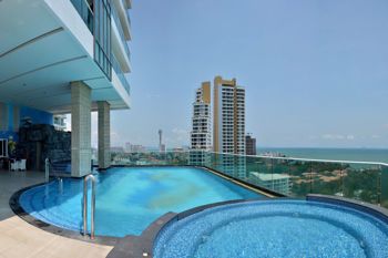 2 Bedrooms Condo in Cosy Beach View Pratumnak C001611