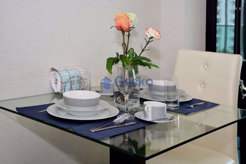 Studio Condo in Cosy Beach View Pratumnak C001613 (Photo 4)