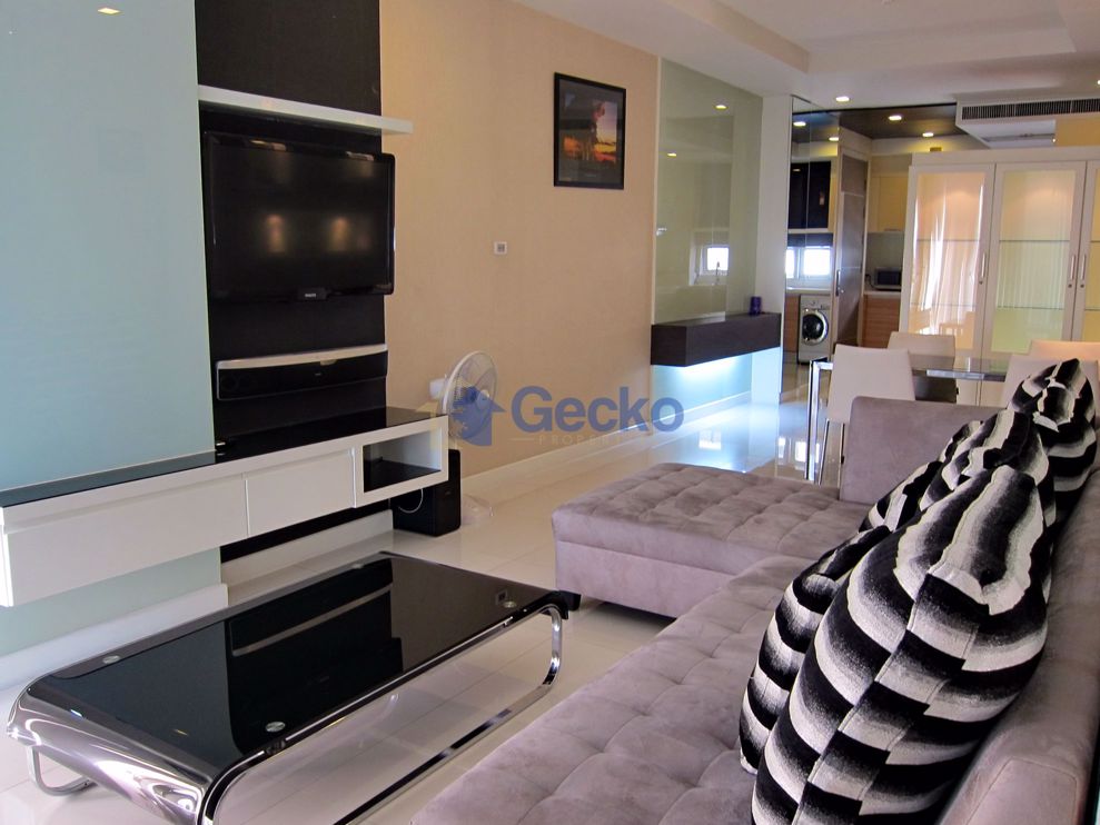 3 Bedrooms Condo in Apus Condominium Central Pattaya C004926 (Photo 3)