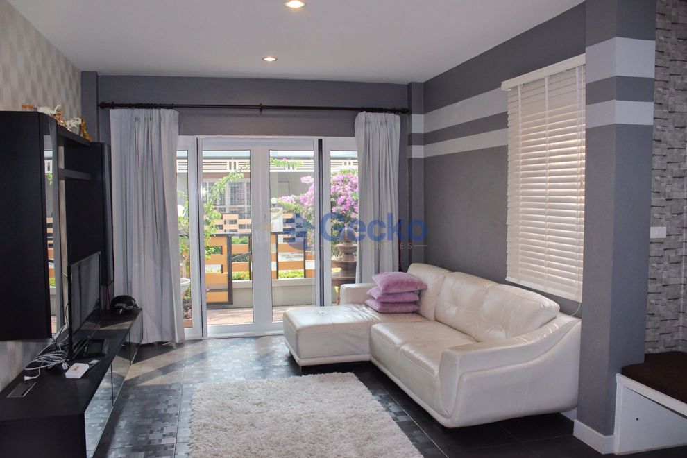 3 ห้องนอน บ้าน in Patta Village  พัทยาตะวันออก H003261 (Photo 4)