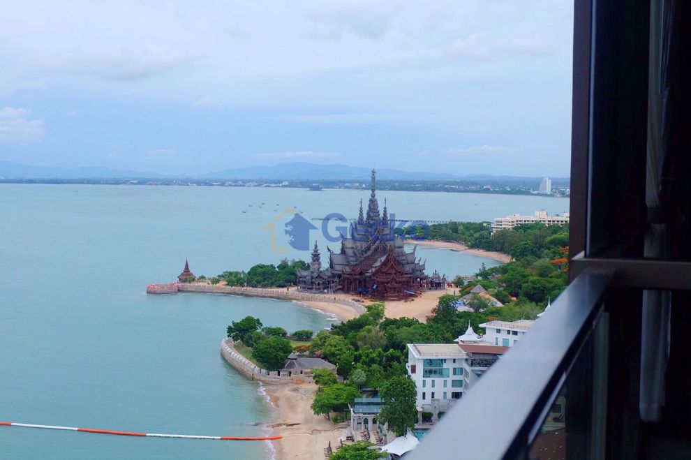 2 Bedrooms Condo in Baan Plai Haad Pattaya Wongamat C003450 (Cover Photo)