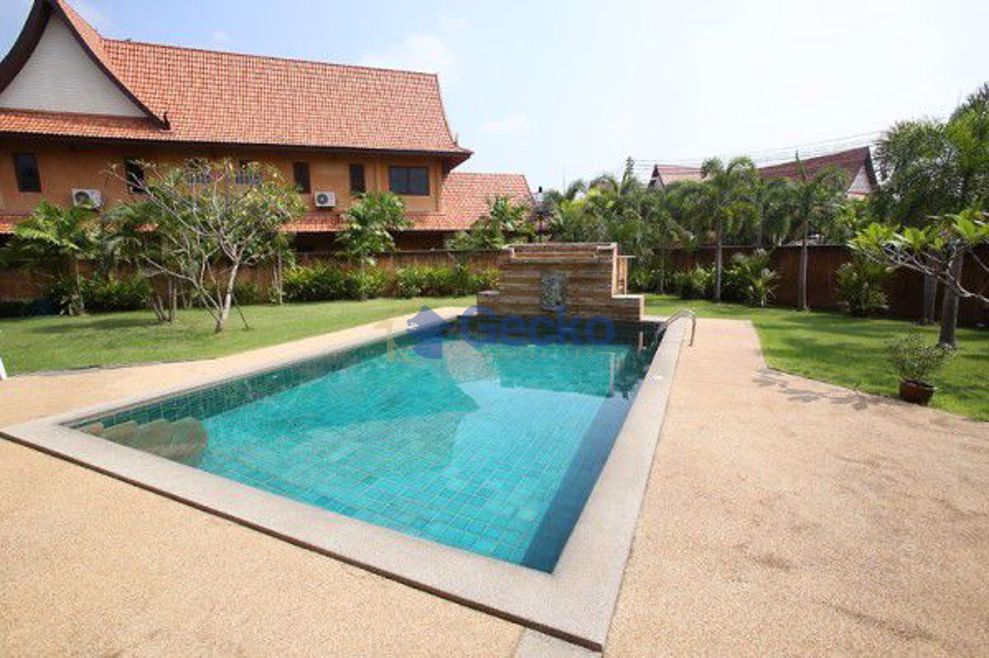 4 ห้องนอน บ้าน in ล้านนา วิลล่า  พัทยาตะวันออก H002795 (Photo 1)