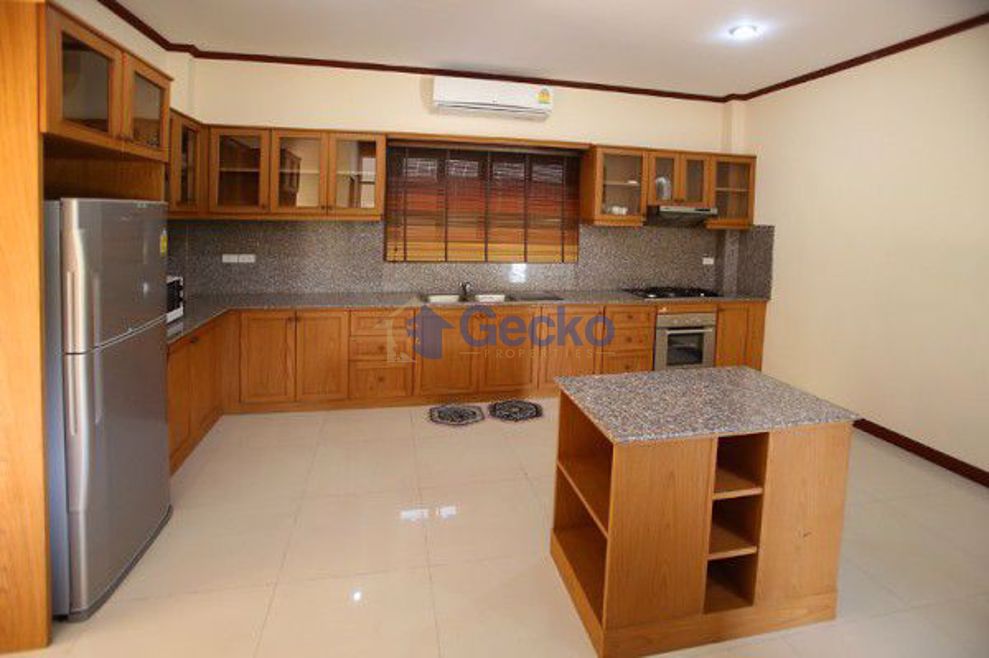 4 ห้องนอน บ้าน in ล้านนา วิลล่า  พัทยาตะวันออก H002795 (Photo 3)