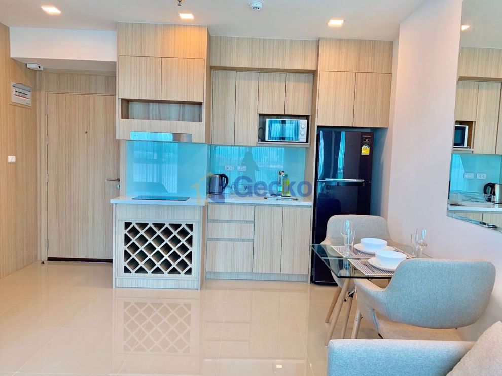 1 Bedroom Condo in City Garden Tower South Pattaya C006188 (Photo 1)