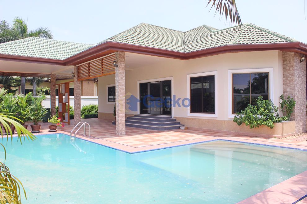 4 Bedrooms House in SP Village 2  East Pattaya H002808 (Cover Photo)