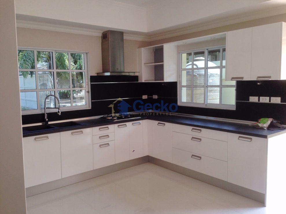 4 ห้องนอน บ้าน เข้า Riverside  พัทยาตะวันออก H002840 (Photo 3)