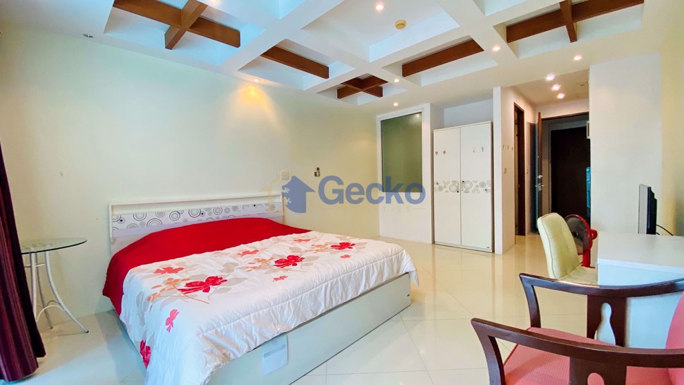 Studio Condo in Diamond Suites South Pattaya C008531 (Photo 3)
