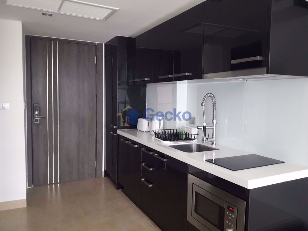 Studio Condo in Centara Avenue Residence and Suites Central Pattaya C002279 (Photo 2)