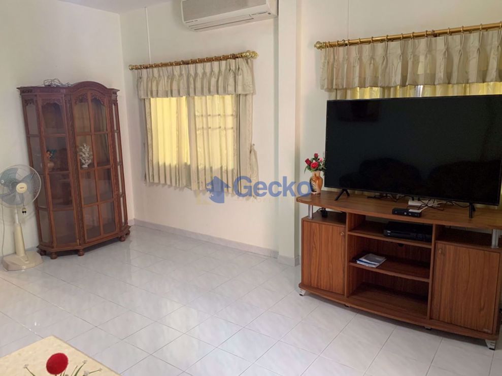 3 ห้องนอน บ้าน in Royal Park Village  จอมเทียน H008789 (Photo 3)