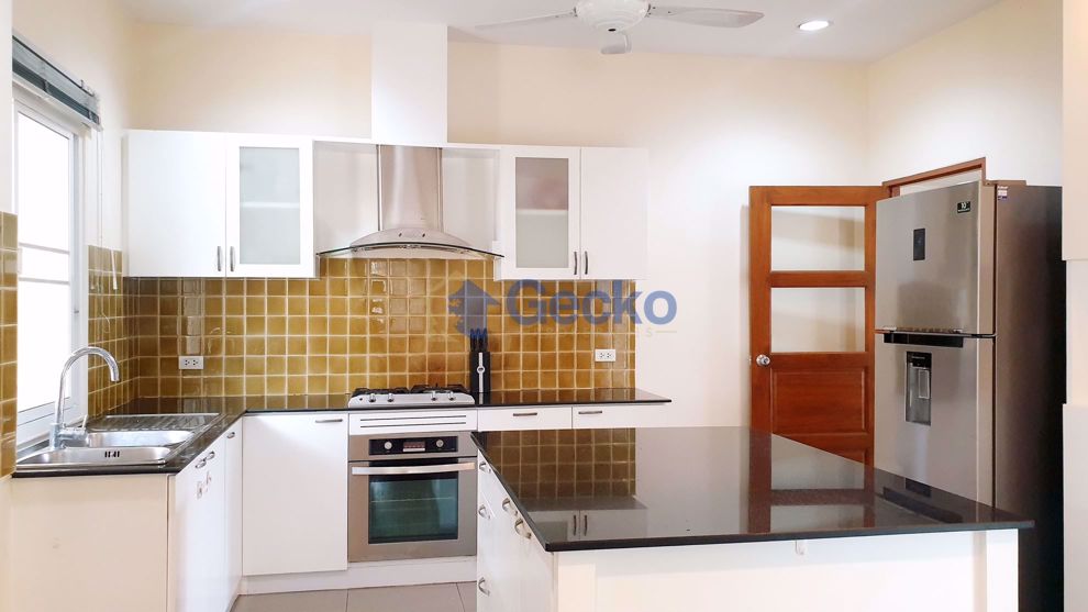 3 ห้องนอน บ้าน in SP Village 5  พัทยาตะวันออก H008793 (Photo 4)