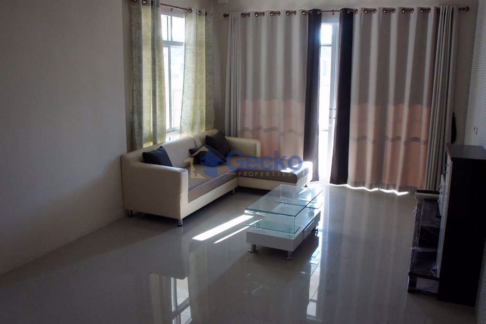 3 ห้องนอน บ้าน in Chokchai Village 10  พัทยาตะวันออก H008578 (Photo 3)