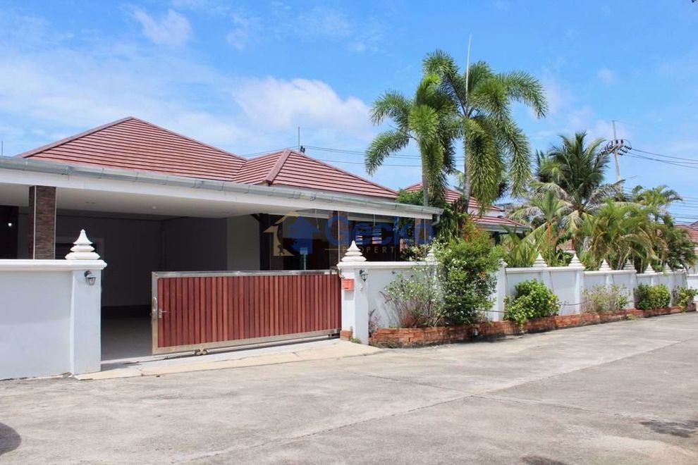 3 ห้องนอน บ้าน in Chokchai Village 4 Bang Saray  บางเสร่ H005181 (Photo 1)