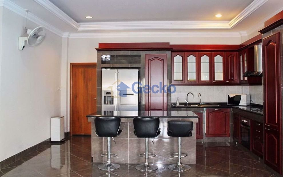 3 ห้องนอน บ้าน in Chokchai Village 4 Bang Saray  บางเสร่ H005181 (Photo 2)