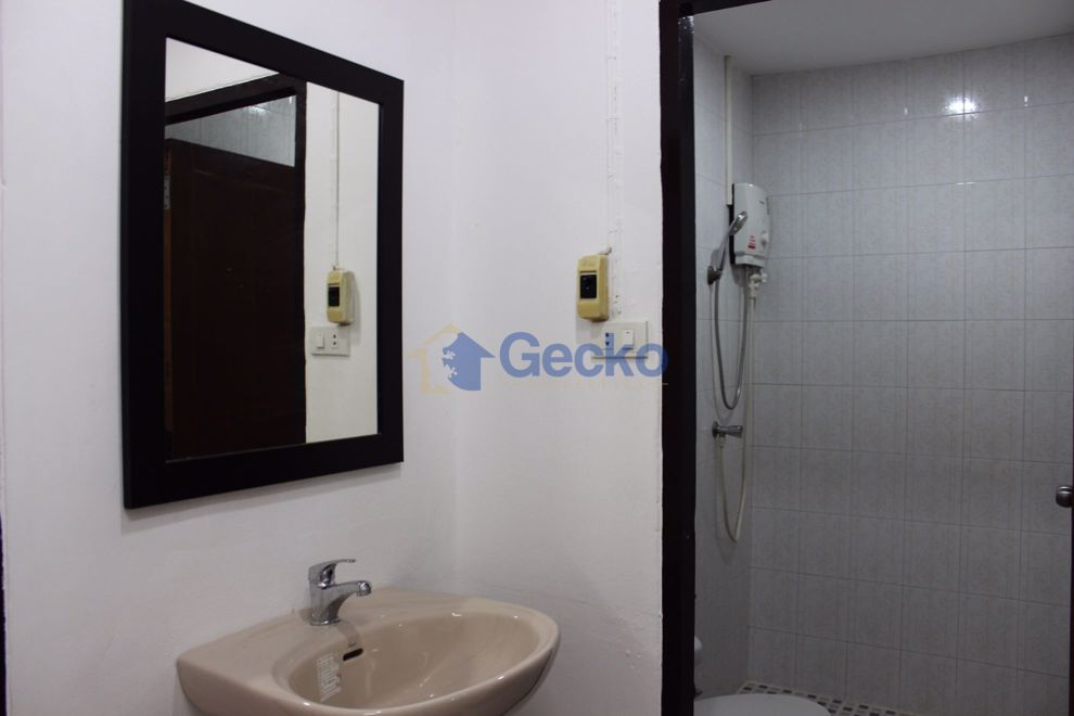 2 ห้องนอน บ้าน  พัทยากลาง H002386 (Photo 3)