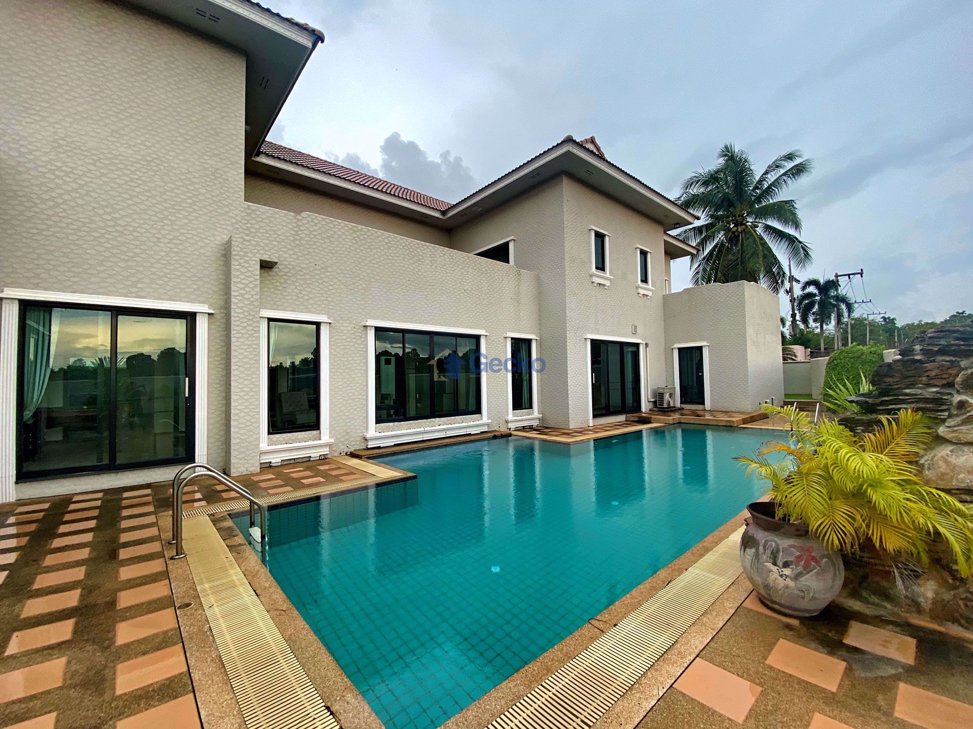 4 Bedrooms House in Santa Maria  East Pattaya H008605