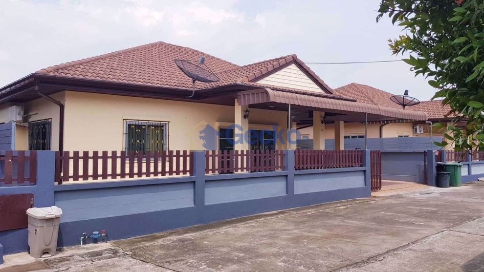 3 Bedrooms House in Pattaya Tropical  East Pattaya H008358 (Cover Photo)