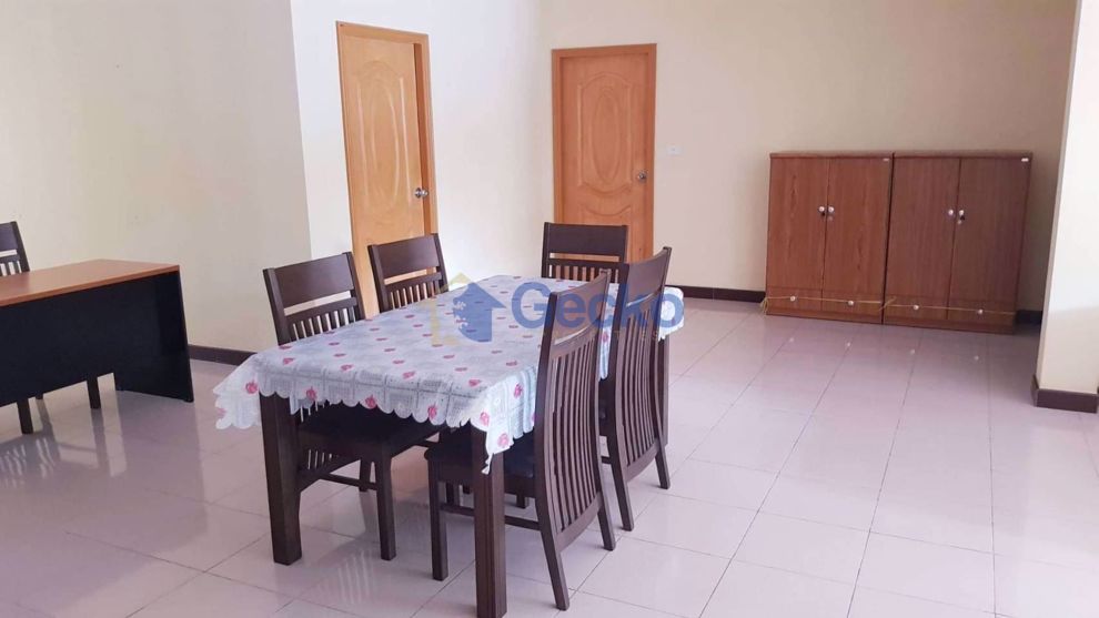 3 Bedrooms House in Pattaya Tropical  East Pattaya H008358 (Photo 4)