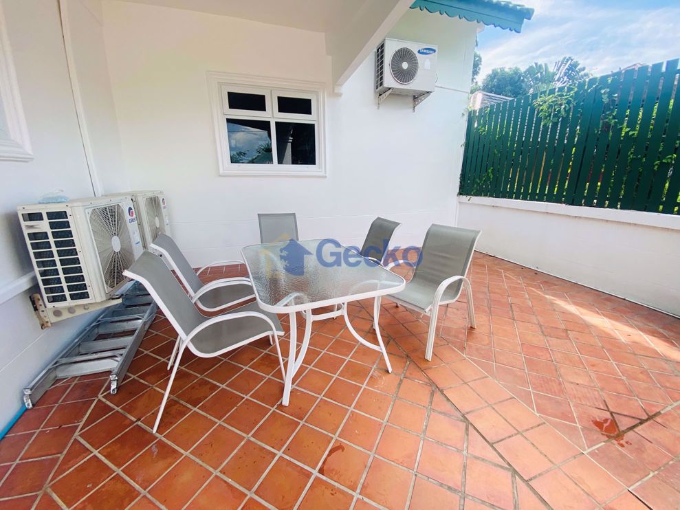 3 Bedrooms House in Paradise Hill 2  East Pattaya H008609 (Photo 2)