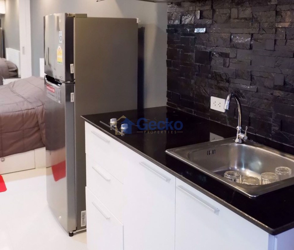 สตูดิโอ คอนโดมิเนี่ยม in Pattaya Beach Condo พัทยากลาง C008375 (Photo 2)