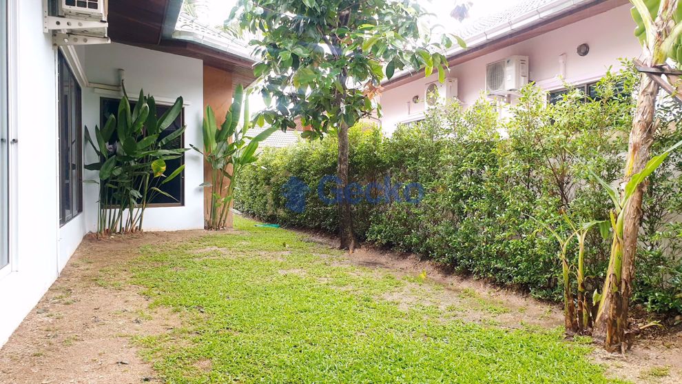 3 ห้องนอน บ้าน in SP Village 3  พัทยาตะวันออก H008856 (Photo 2)