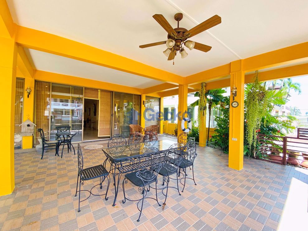 6 Bedrooms House in Jomtien Yacht club   Na Jomtien H008862 (Photo 1)