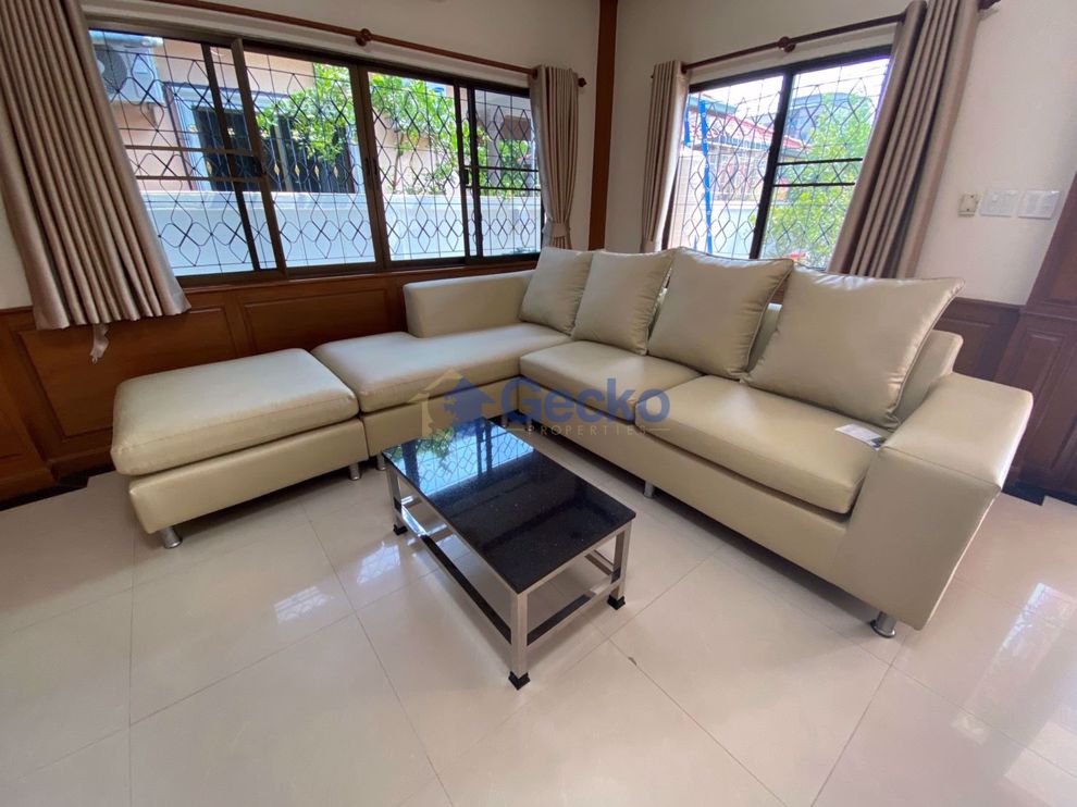 3 ห้องนอน บ้าน in Eakmongkol 3  พัทยาตะวันออก H008405 (Photo 2)