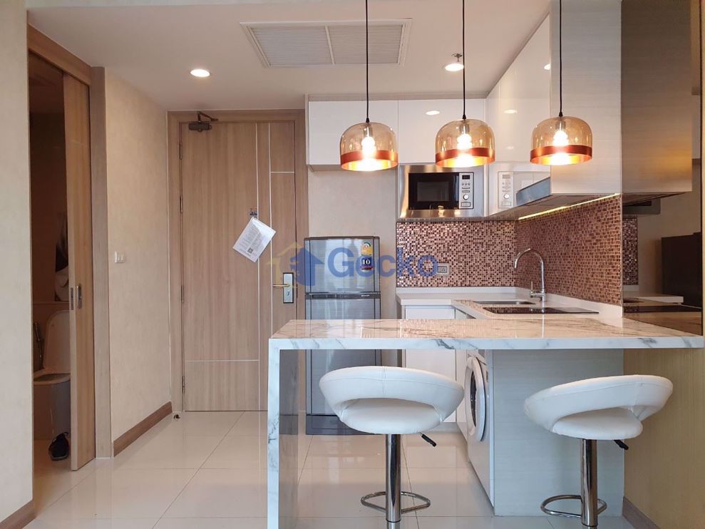 1 ห้องนอน คอนโดมิเนี่ยม in The Riviera Wongamat วงศ์อมาตย์ C008637 (Photo 1)
