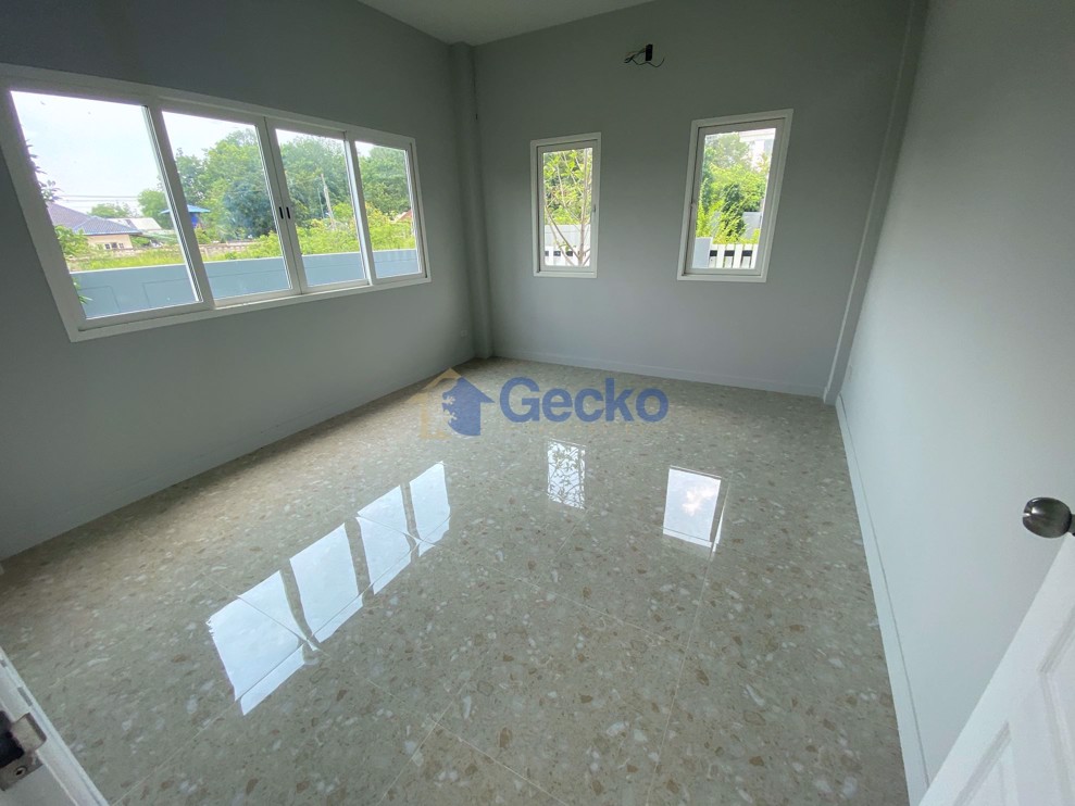 3 ห้องนอน บ้าน  พัทยาตะวันออก H008407 (Photo 3)