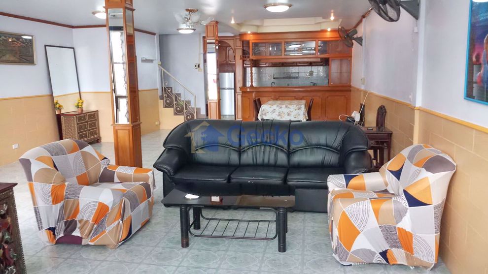 2 Bedrooms House  Central Pattaya H008642 (Photo 2)