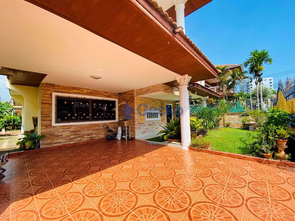 4 Bedrooms House in Eakmongkol 2  Jomtien H008418 (Photo 1)