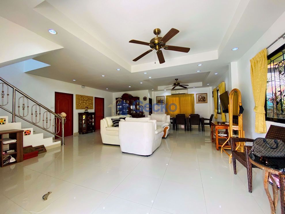 4 Bedrooms House in Eakmongkol 2  Jomtien H008418 (Photo 4)