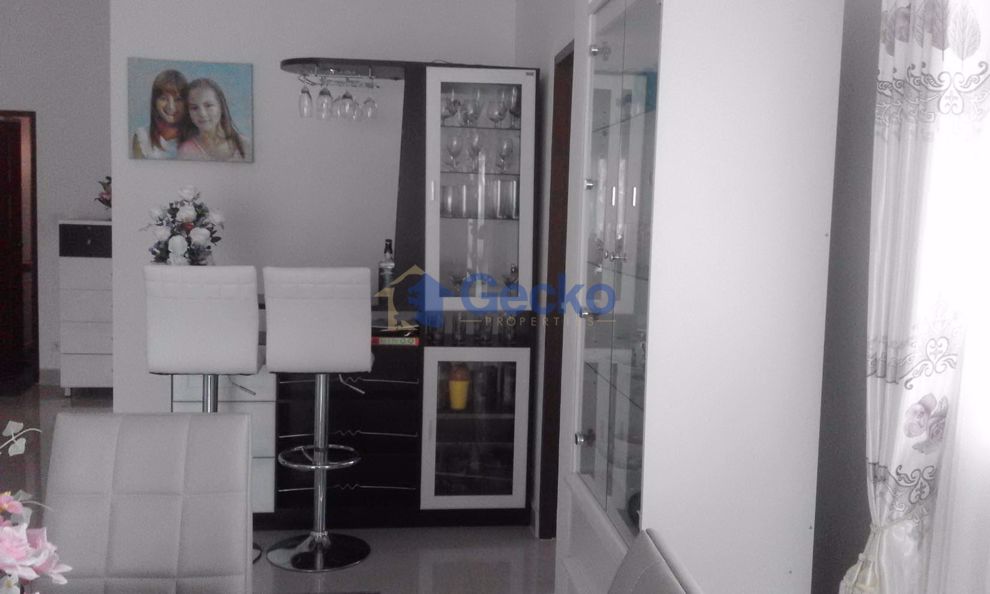 3 ห้องนอน บ้าน in Rose Land & House  พัทยาตะวันออก H008650 (Photo 4)