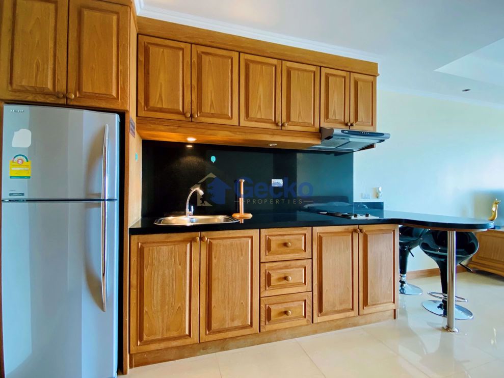 Studio Condo in View Talay 5 Jomtien C008652 (Photo 1)
