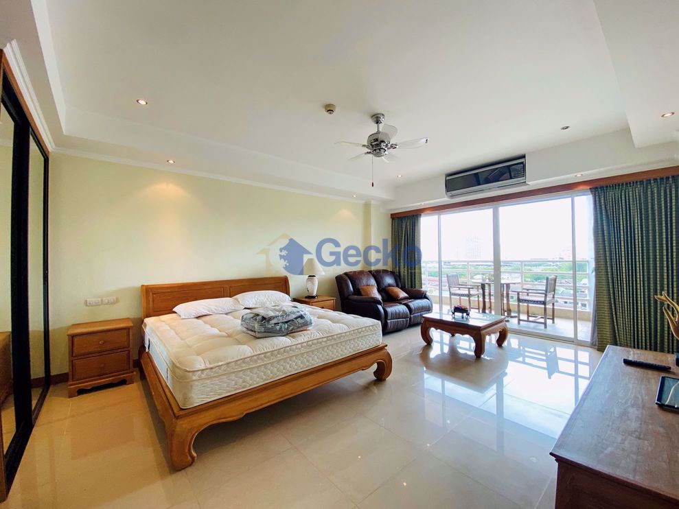 Studio Condo in View Talay 5 Jomtien C008654 (Photo 4)