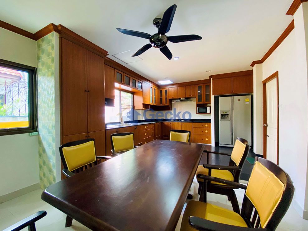 3 ห้องนอน บ้าน in Eakmongkol 2  จอมเทียน H008423 (Photo 4)