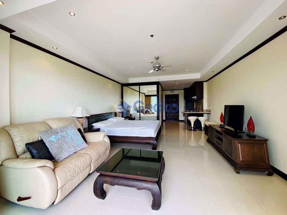 Studio Condo in View Talay 5 Jomtien C008660 (Photo 1)