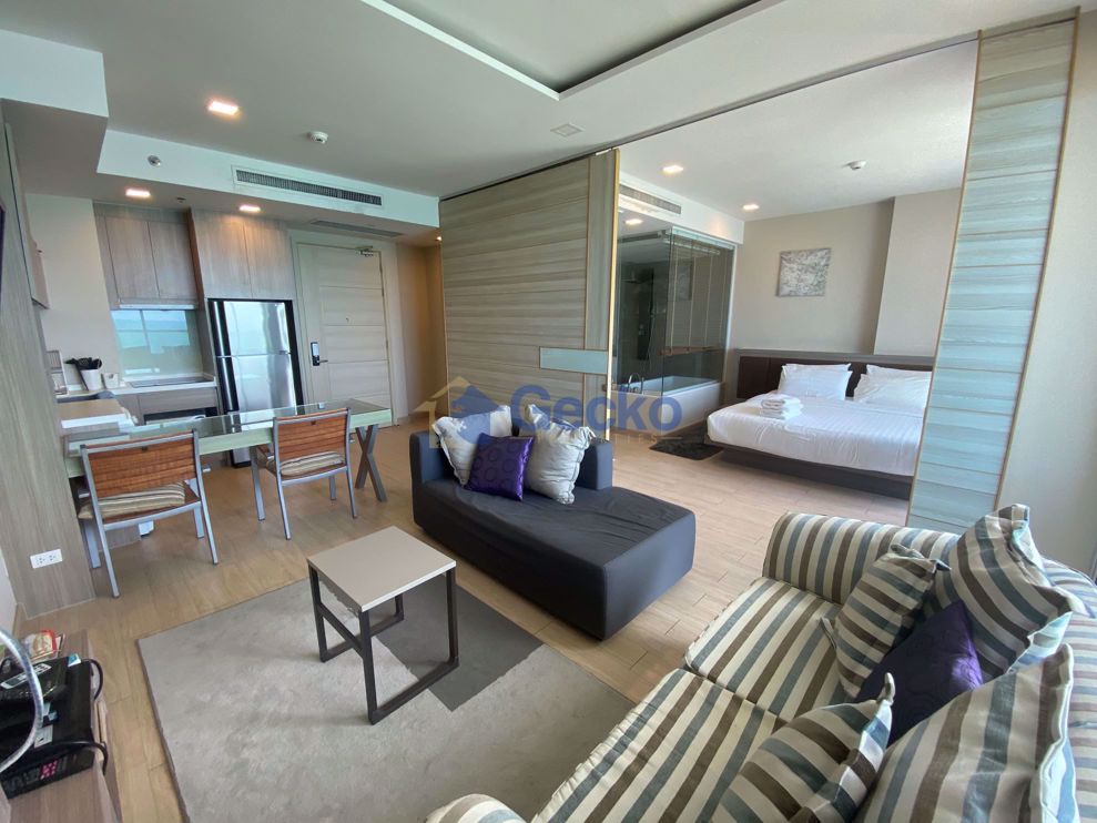1 Bedroom Condo in Cetus Jomtien C008437 (Photo 2)