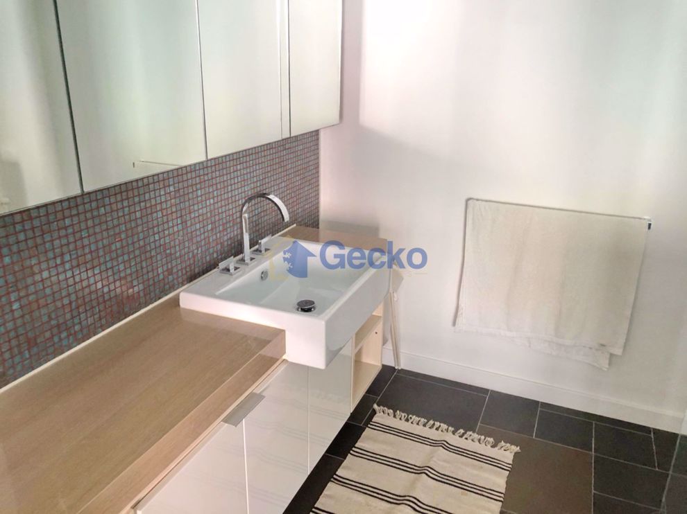 Studio Condo in Northpoint Wongamat C008452 (Photo 2)
