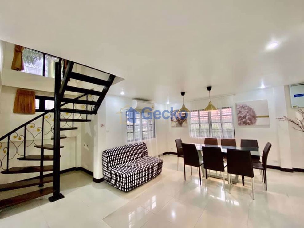 3 Bedrooms House  Pratumnak H008884 (Photo 3)