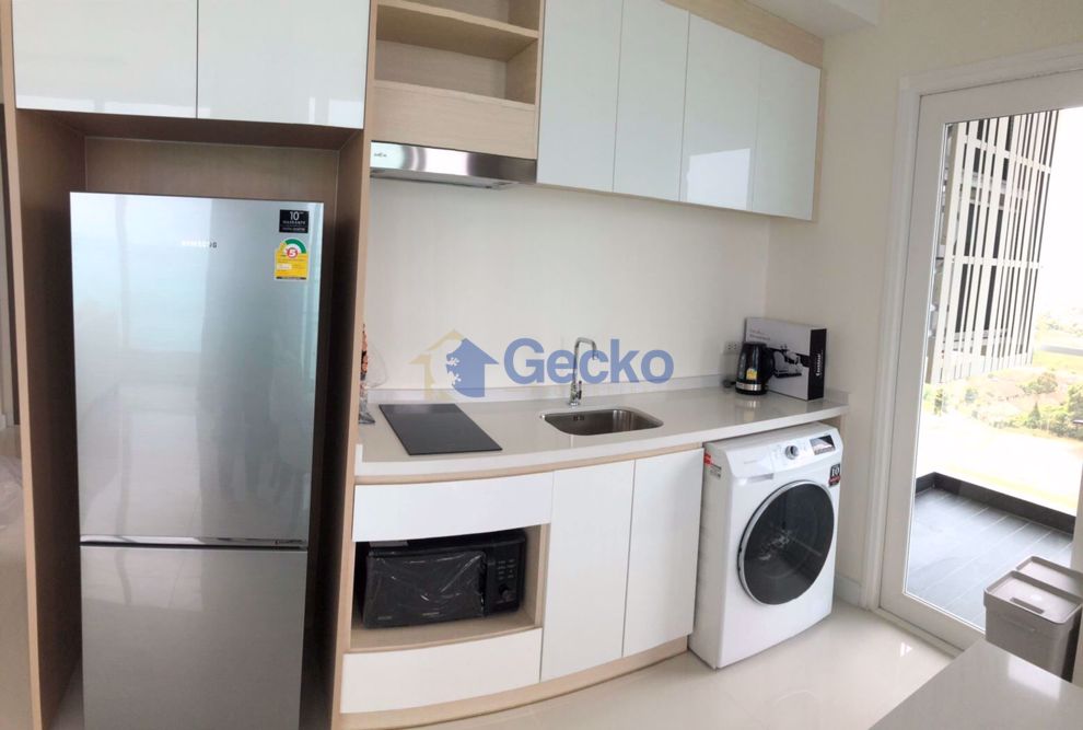 2 ห้องนอน คอนโดมิเนี่ยม in Del Mare บางเสร่ C008456 (Photo 1)