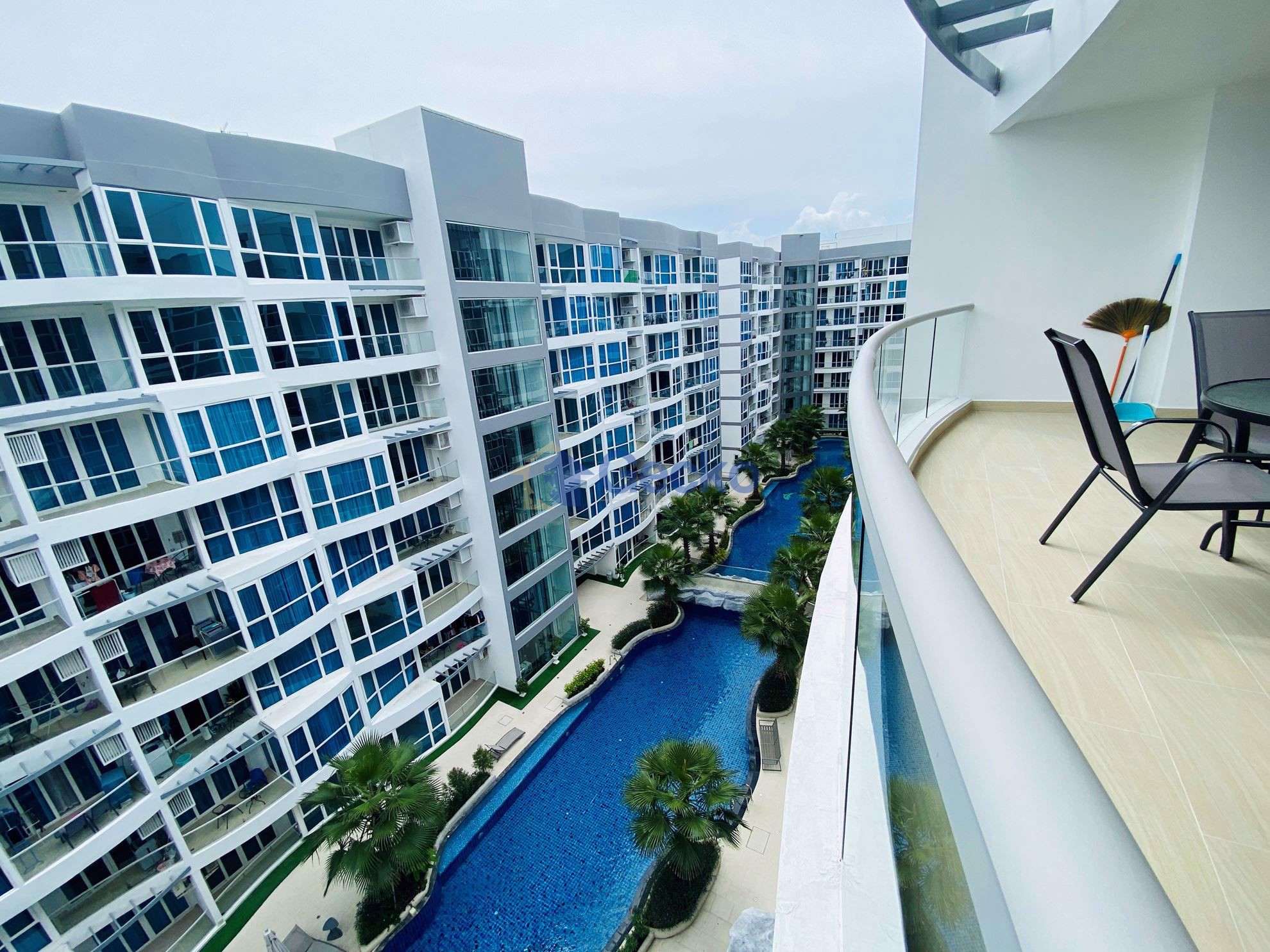 2 Bedrooms Condo in Grand Avenue Central Pattaya C008889