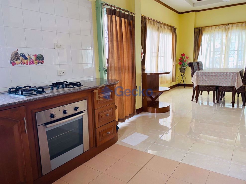 2 Bedrooms House in Baan Chalita  Na Kluea H008894 (Photo 3)
