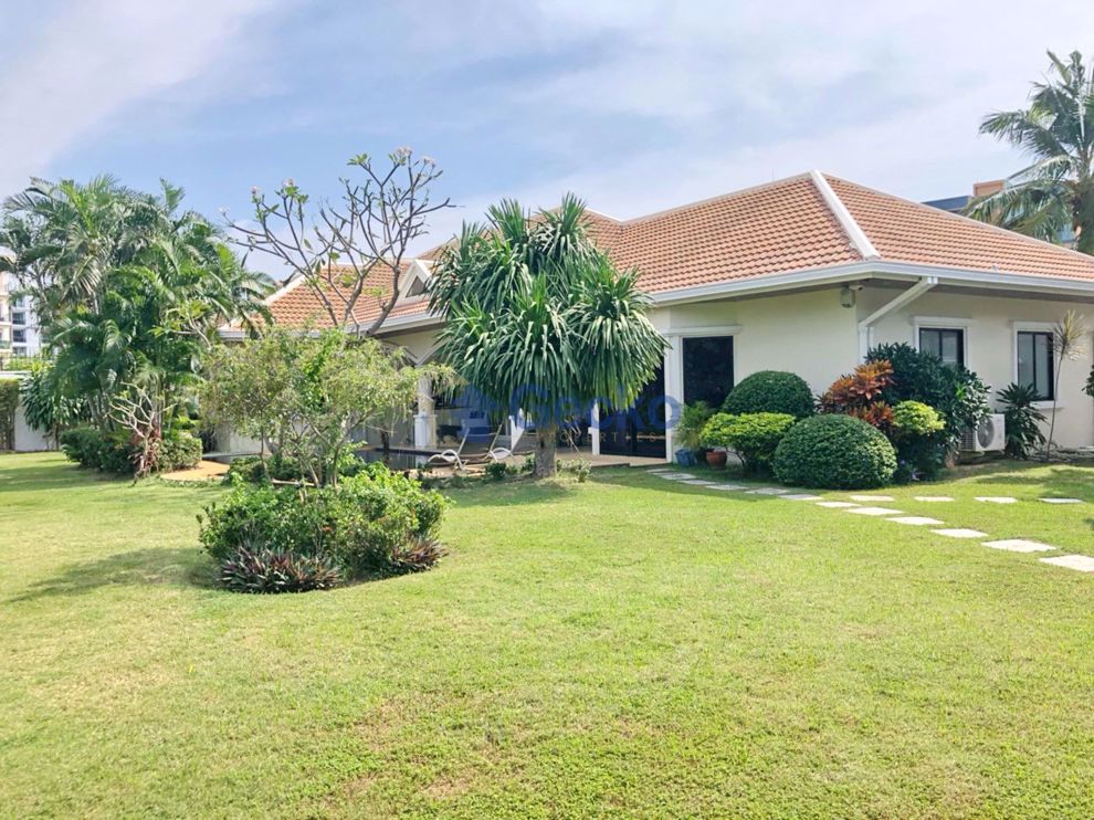 3 Bedrooms House in Jomtien Park Villas  Jomtien H008898 (Photo 2)