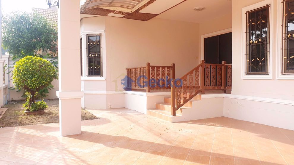 3 ห้องนอน บ้าน in รอยัล กรีน พาร์ค  พัทยาตะวันออก H008910 (Photo 2)