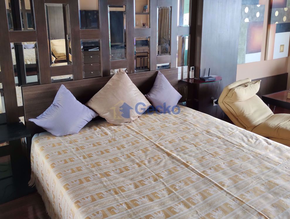 Studio Condo in View Talay 3 Pratumnak C008476 (Photo 4)