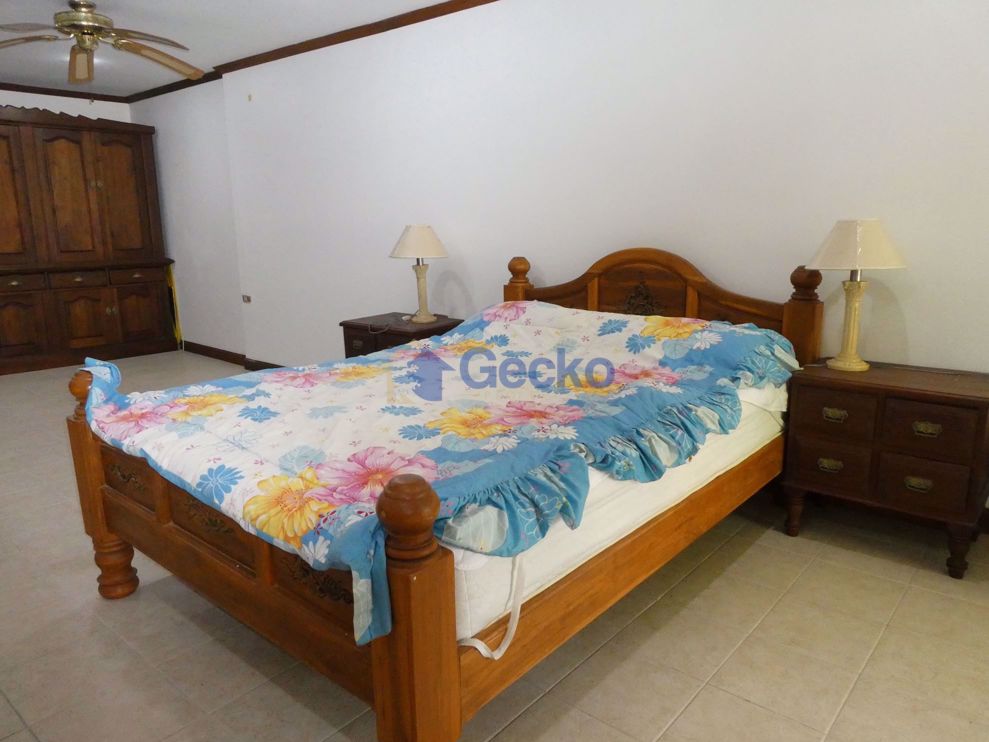 สตูดิโอ คอนโดมิเนี่ยม in Metro Jomtien Condotel จอมเทียน C008917 (Photo 4)