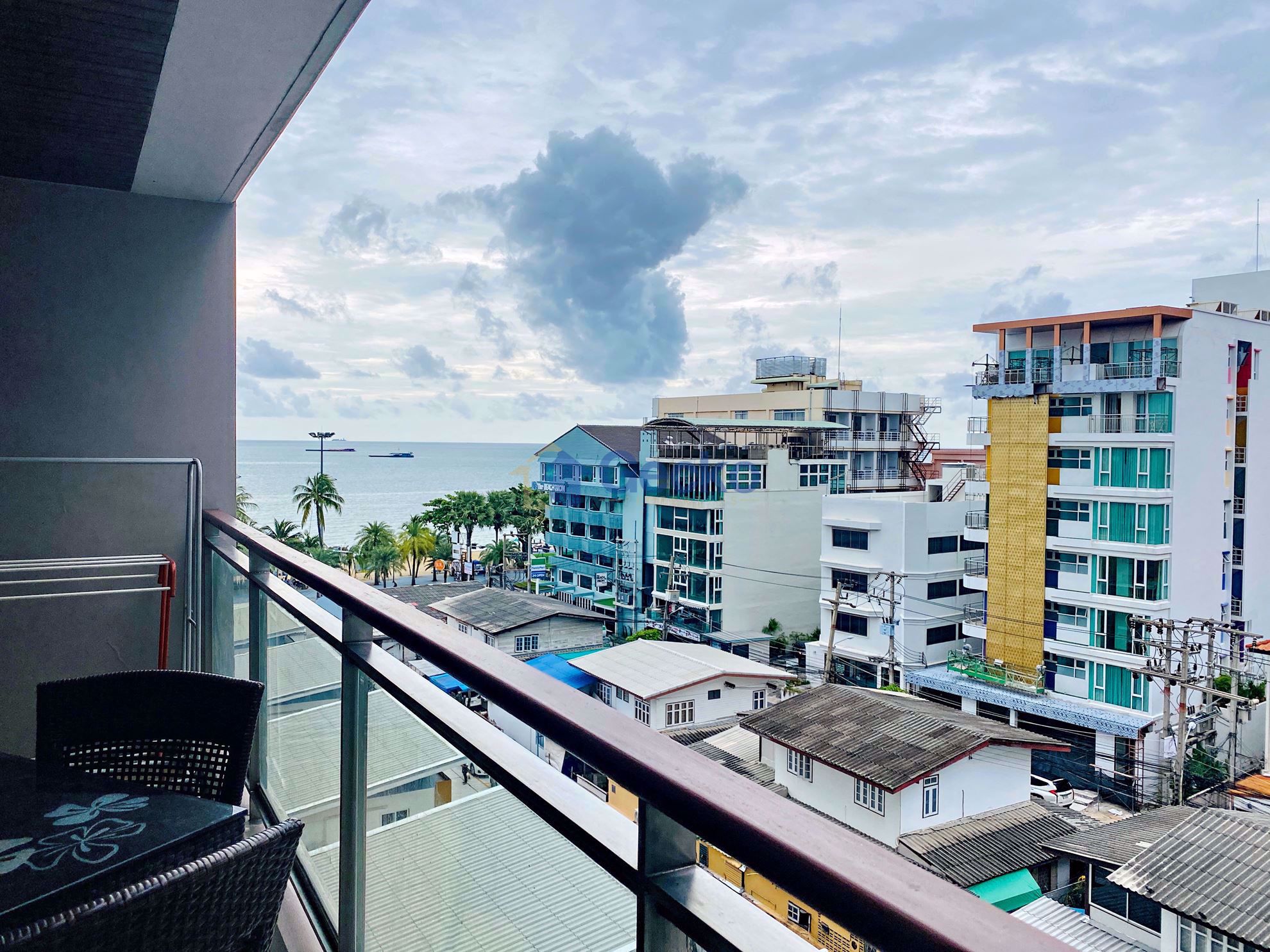 1 Bedroom Condo in Northshore North Pattaya C008699