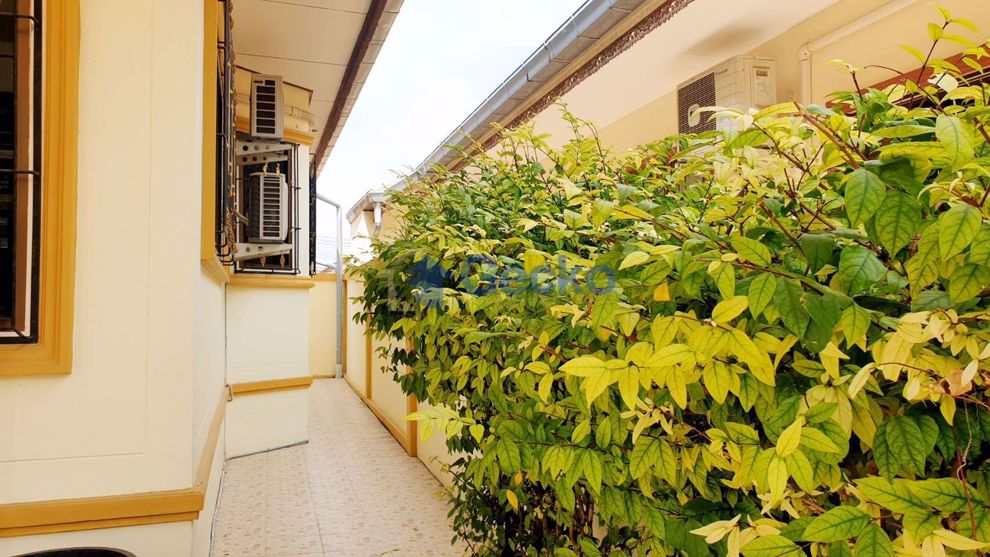 3 Bedrooms House in Royal Green Park  East Pattaya H008931 (Photo 3)