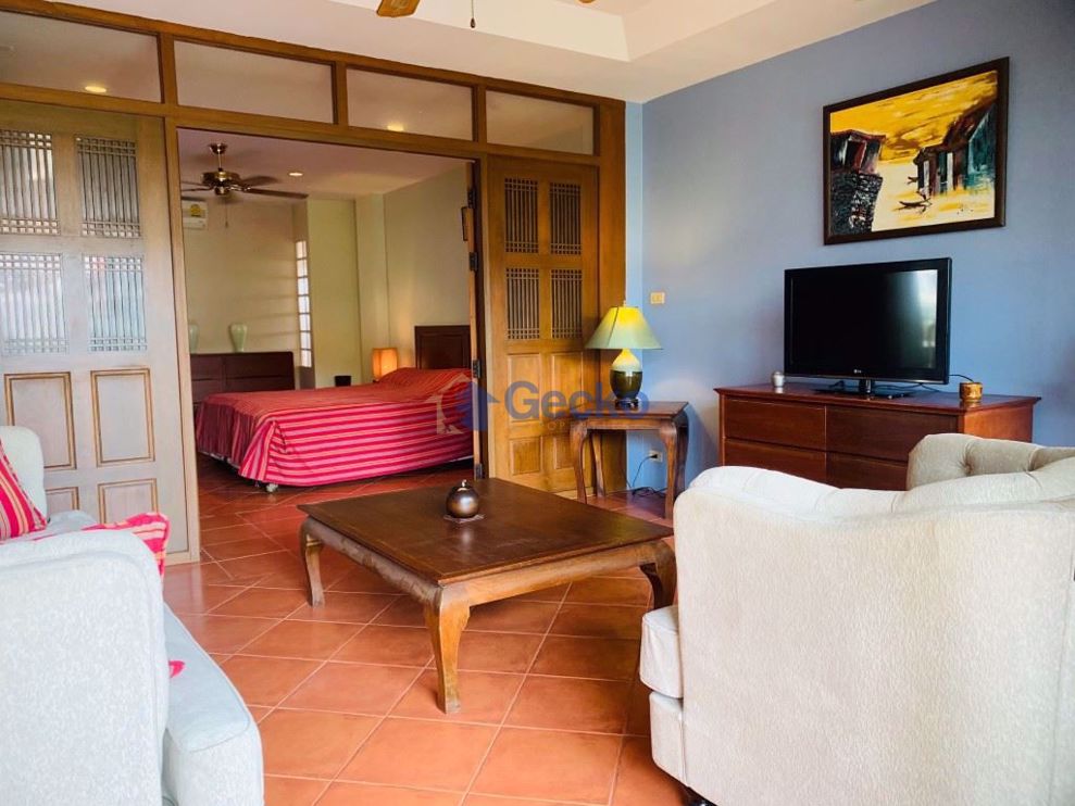 1 Bedroom Condo in Chateau Dale Thabali Condo Jomtien C008511 (Photo 4)