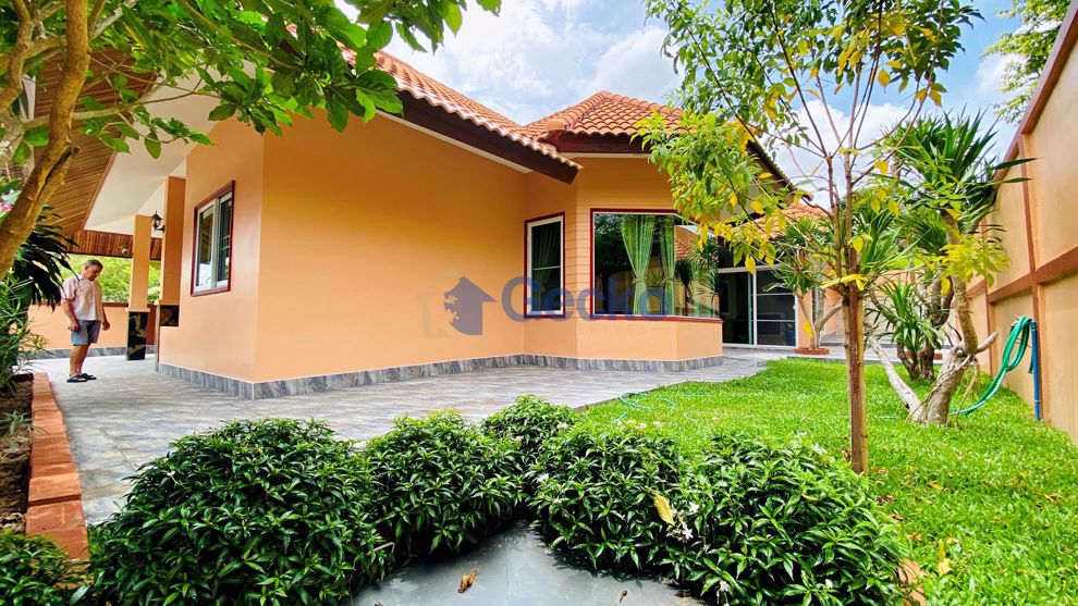 3 Bedrooms House in Pattaya Hill Village 2  East Pattaya H008515 (Photo 3)